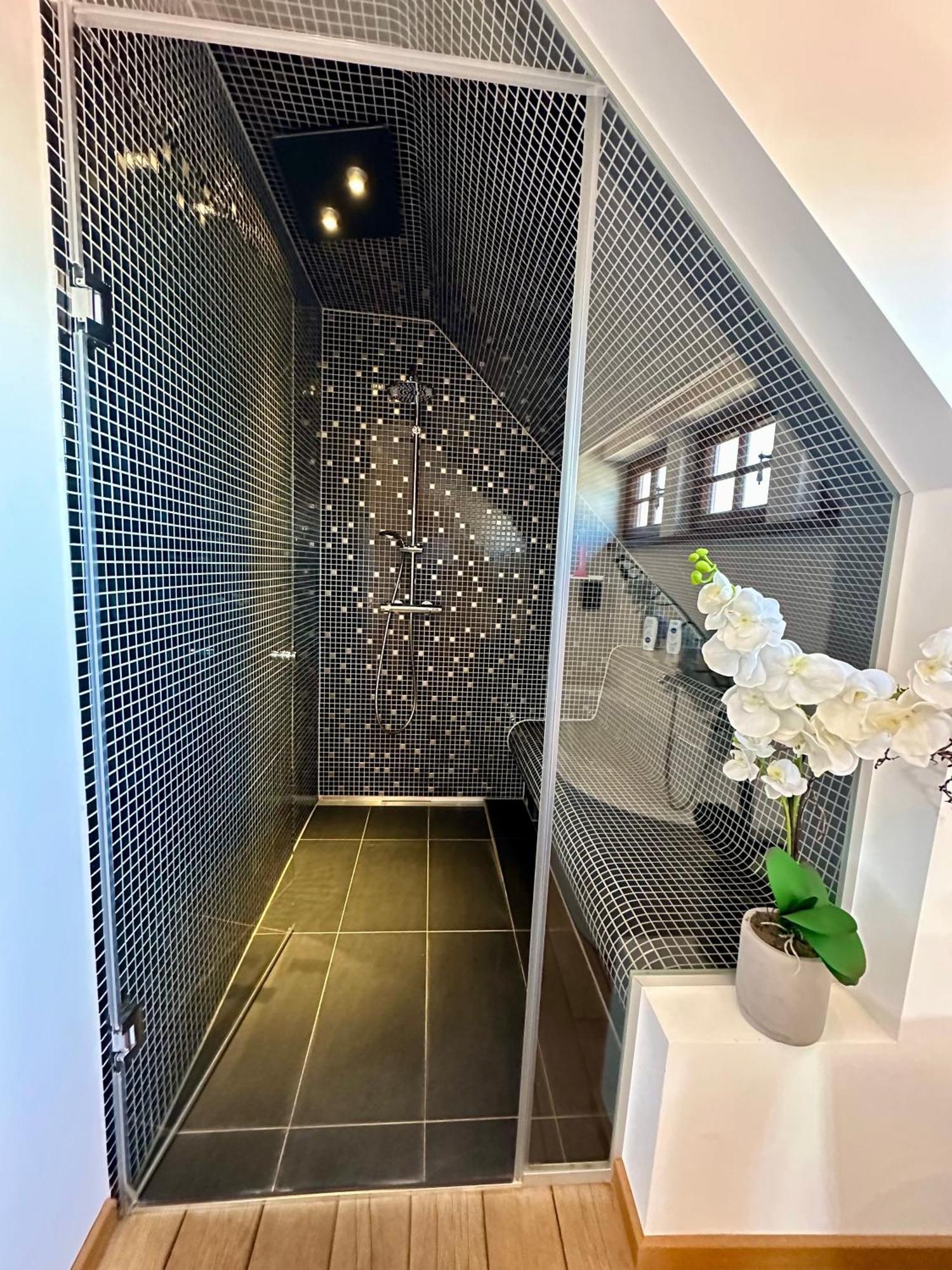 Luxus Suite Mit Einmaligem Blick Auf Die Frauenkirche Dresde Exterior foto